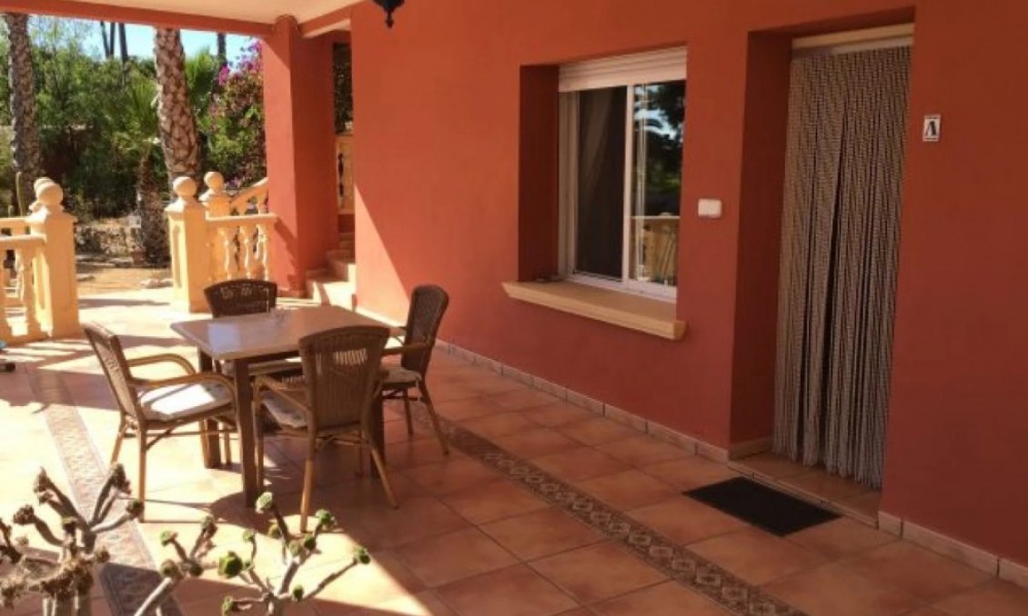 Segunda mano - Villa -
Alfas del Pí - Costa Blanca