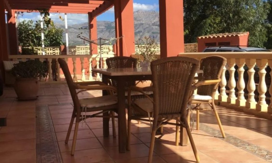 Segunda mano - Villa -
Alfas del Pí - Costa Blanca