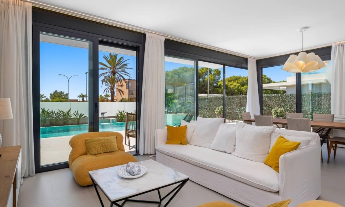 Segunda mano - Villa -
Orihuela Costa - Campoamor