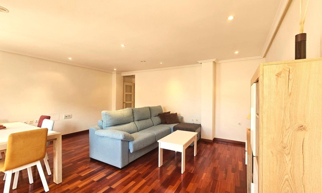 Segunda mano - Apartamento -
Torrevieja - Centro