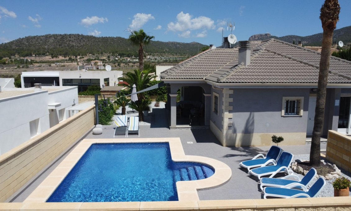 Segunda mano - Villa -
La Romana - Inland