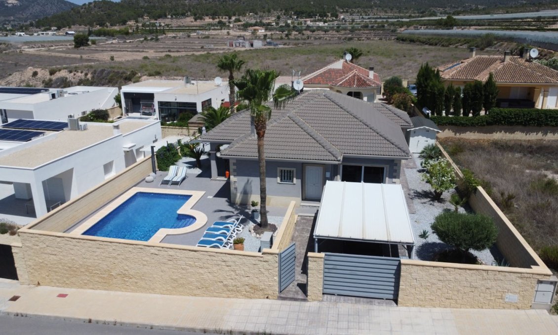 Segunda mano - Villa -
La Romana - Inland