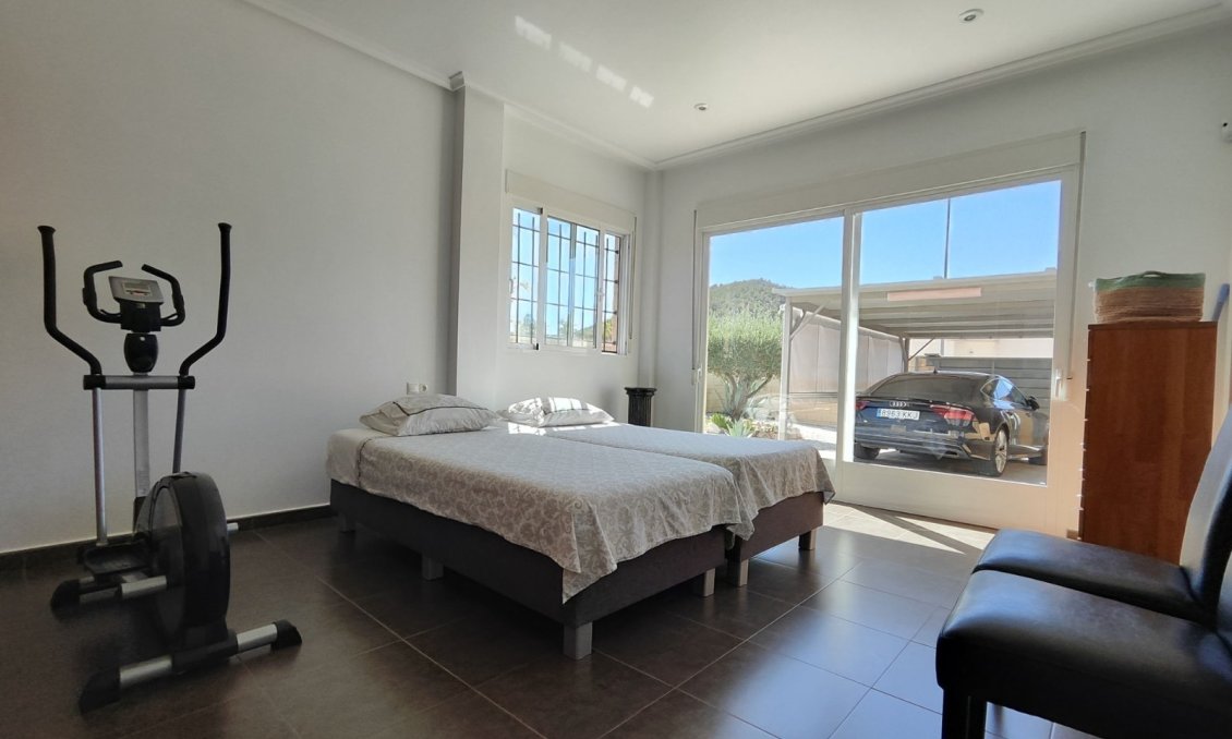 Segunda mano - Villa -
La Romana - Inland