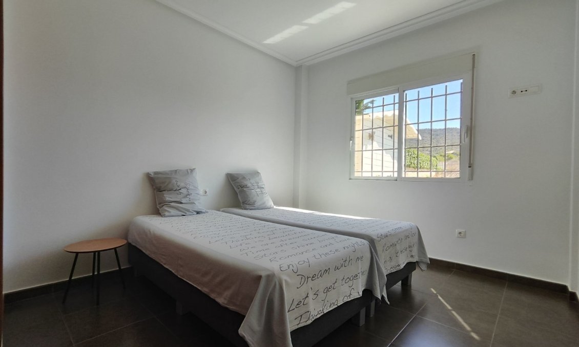 Segunda mano - Villa -
La Romana - Inland