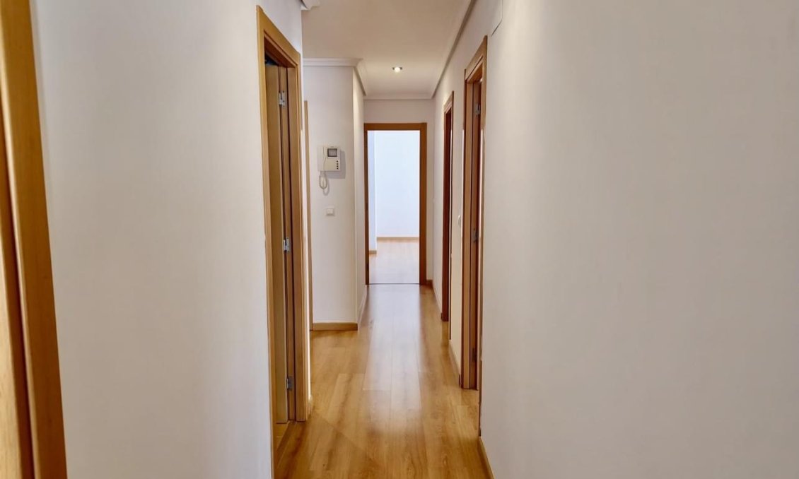 Segunda mano - Apartamento -
Pedreguer - Inland