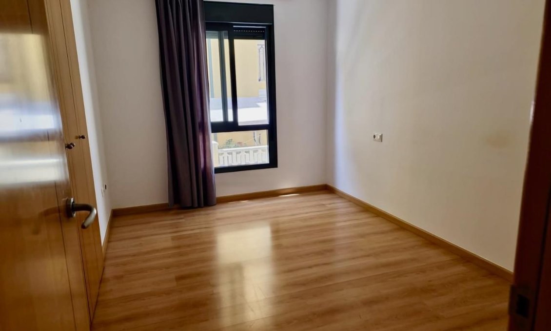 Segunda mano - Apartamento -
Pedreguer - Inland