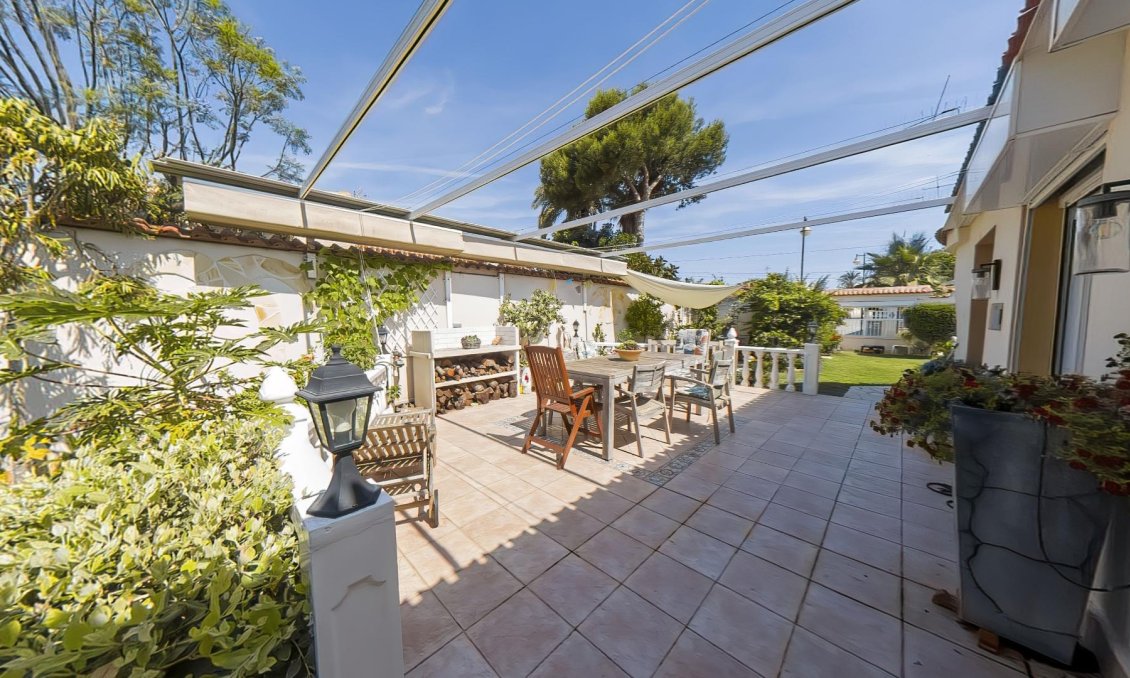 Segunda mano - Villa -
Torrevieja - Costa Blanca