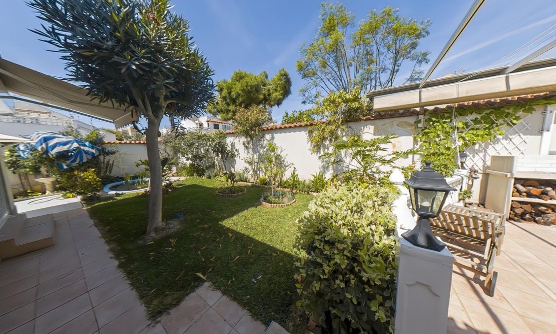 Segunda mano - Villa -
Torrevieja - Costa Blanca