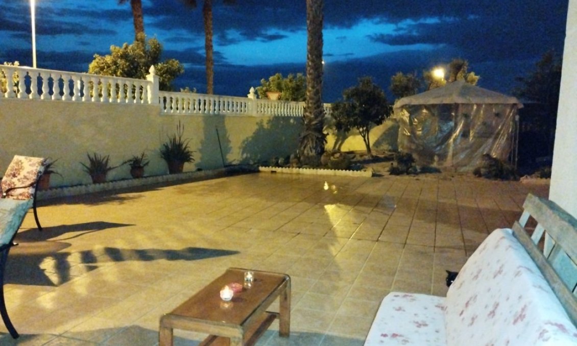 Wiederverkauf - Villa -
Torrevieja - Costa Blanca