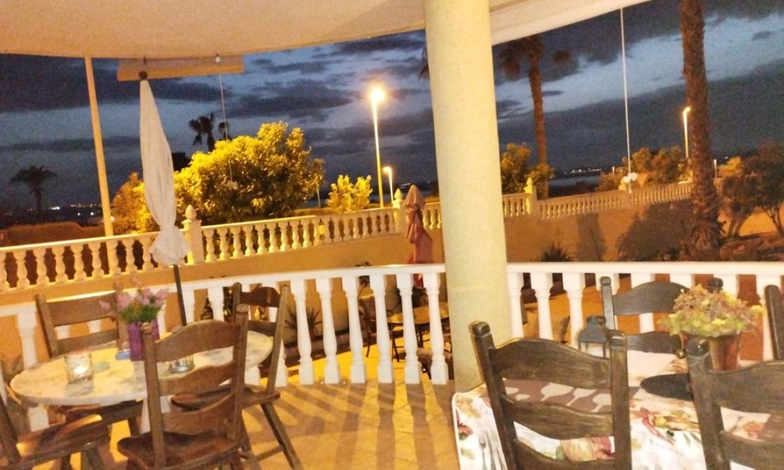 Wiederverkauf - Villa -
Torrevieja - Costa Blanca