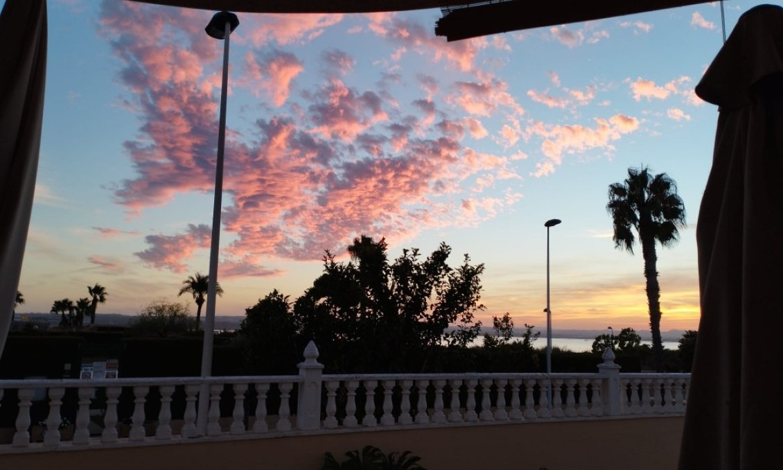 Wiederverkauf - Villa -
Torrevieja - Costa Blanca