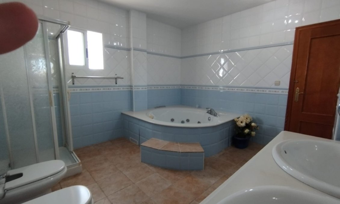 Wiederverkauf - Villa -
Torrevieja - Costa Blanca