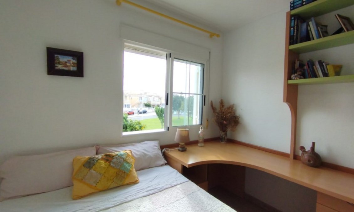 Wiederverkauf - Villa -
Torrevieja - Costa Blanca