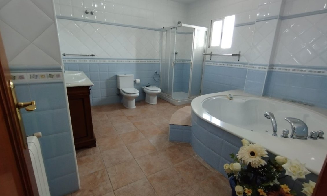 Wiederverkauf - Villa -
Torrevieja - Costa Blanca