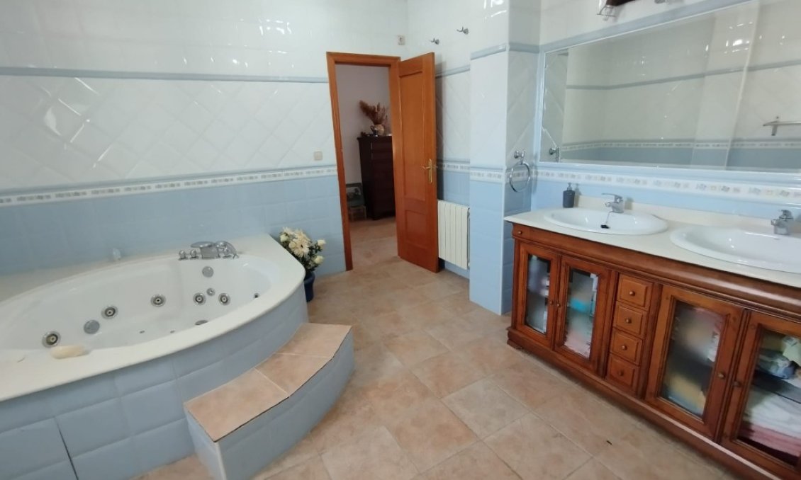 Wiederverkauf - Villa -
Torrevieja - Costa Blanca
