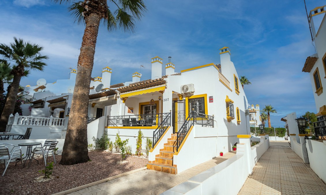 Használt Ingatlanok - Semi Detached -
Orihuela Costa - Costa Blanca