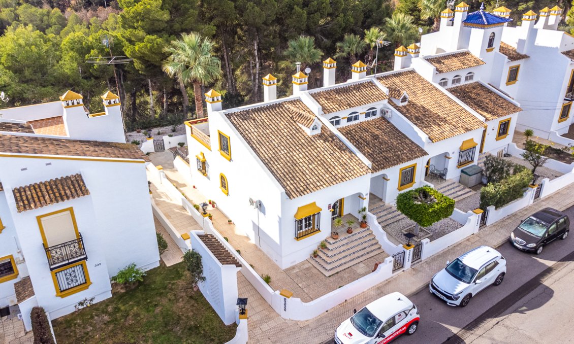 Használt Ingatlanok - Semi Detached -
Orihuela Costa - Costa Blanca