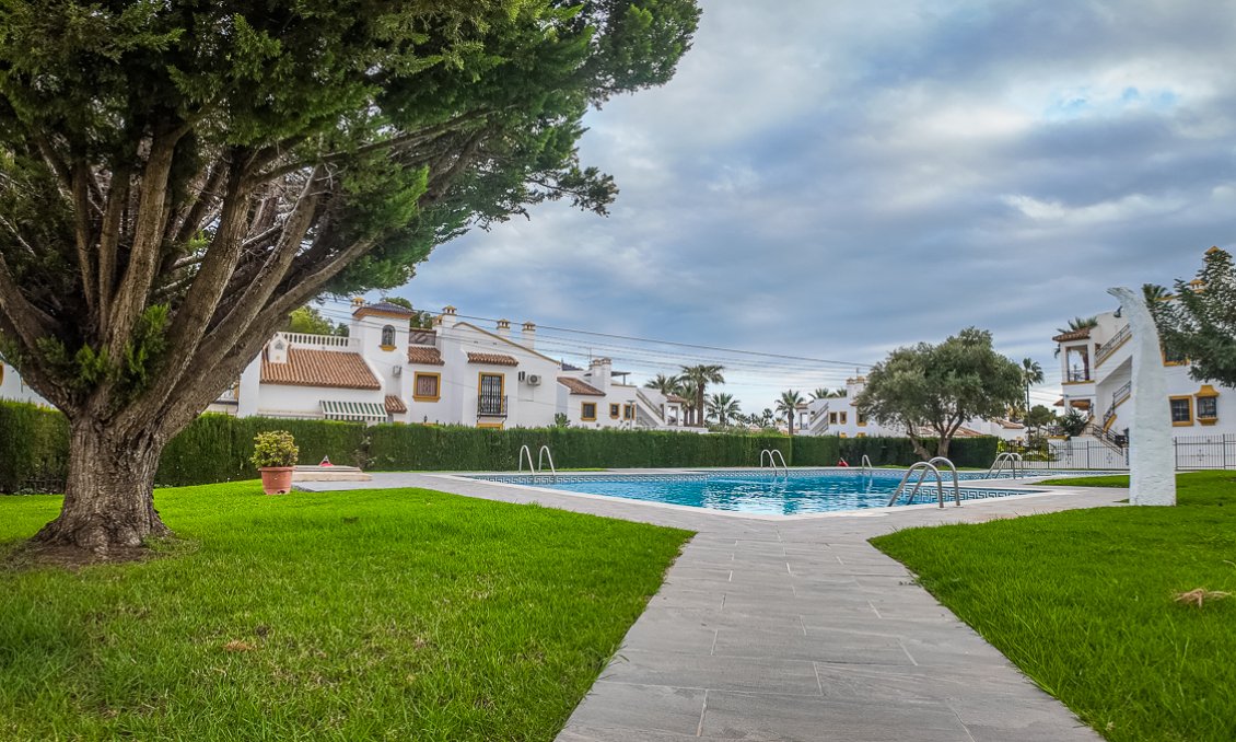 Használt Ingatlanok - Semi Detached -
Orihuela Costa - Costa Blanca