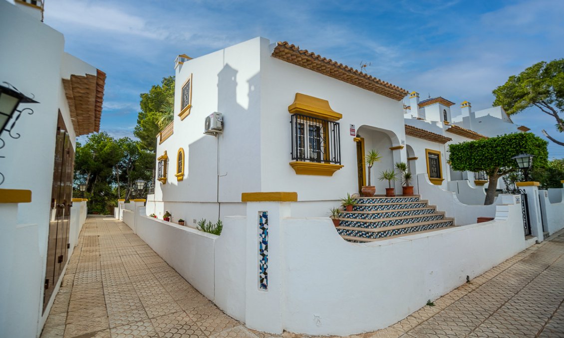 Használt Ingatlanok - Semi Detached -
Orihuela Costa - Costa Blanca
