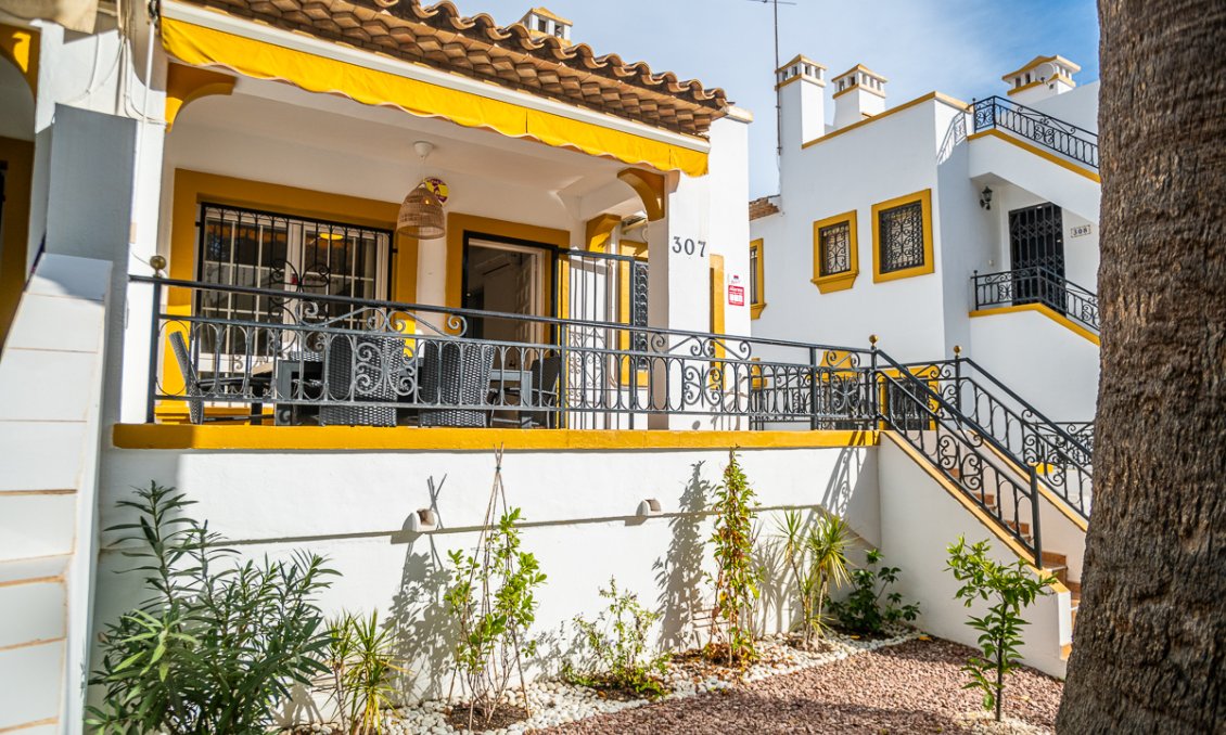 Használt Ingatlanok - Semi Detached -
Orihuela Costa - Costa Blanca