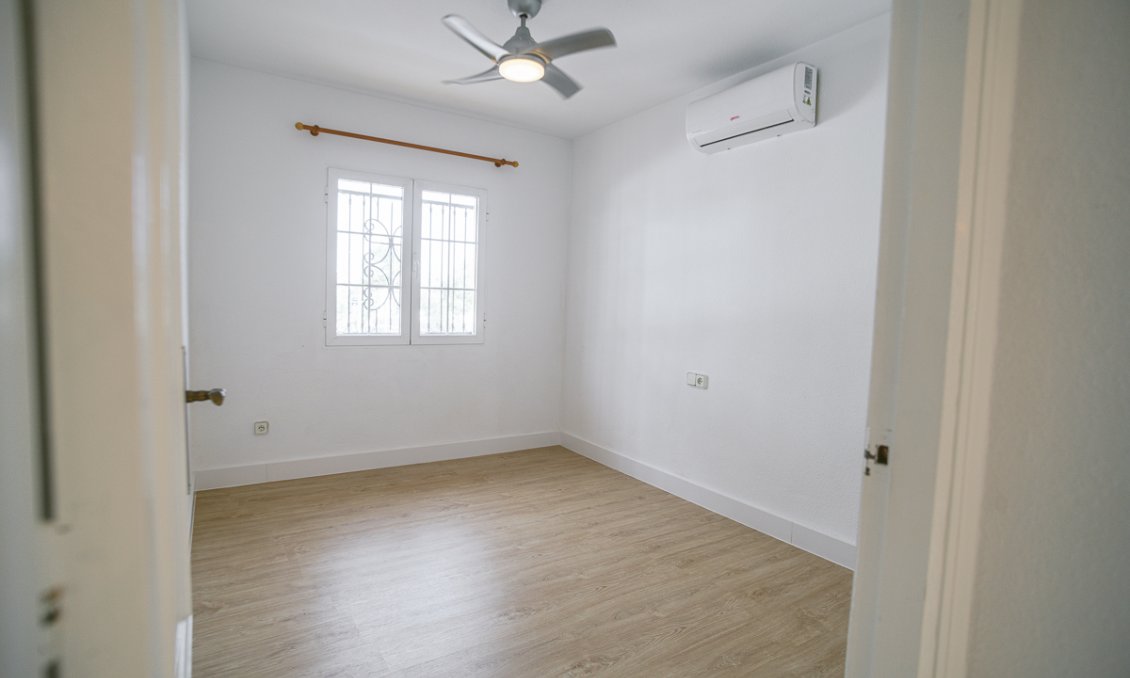 Használt Ingatlanok - Semi Detached -
Orihuela Costa - Costa Blanca