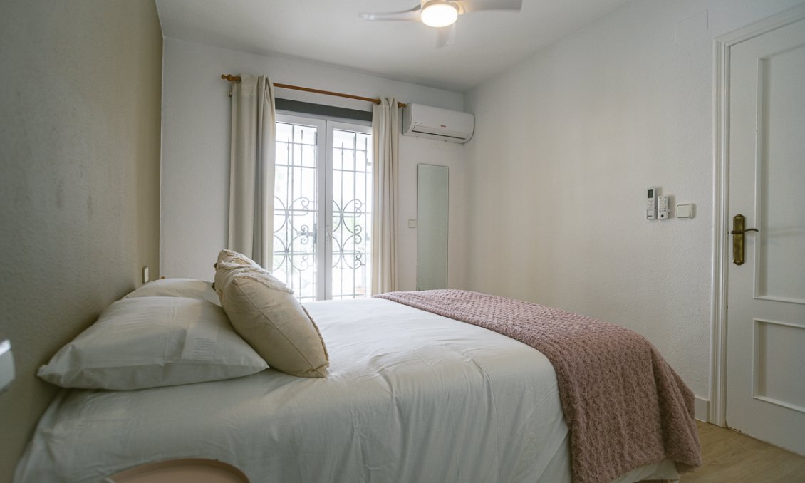 Használt Ingatlanok - Semi Detached -
Orihuela Costa - Costa Blanca