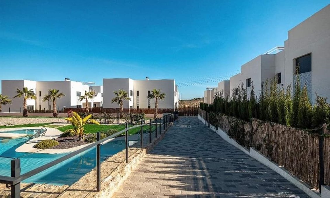Segunda mano - Apartamento -
San Miguel de Salinas - Inland