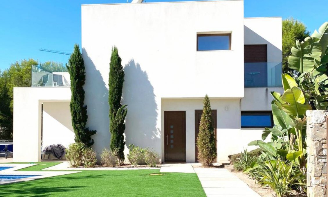 Segunda mano - Villa -
Dehesa de Campoamor - Costa Blanca