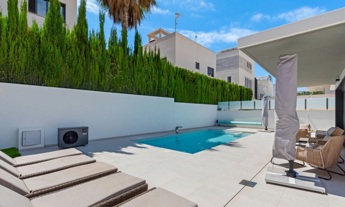Segunda mano - Villa -
Orihuela Costa - Campoamor