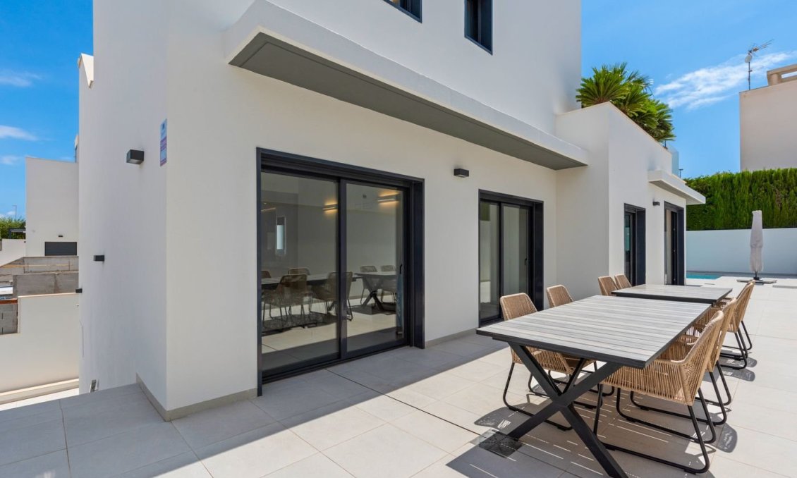 Segunda mano - Villa -
Orihuela Costa - Campoamor