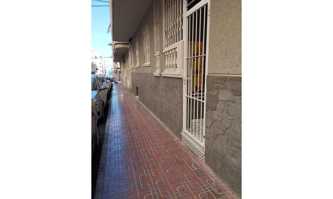 Segunda mano - Apartamento -
Torrevieja - Playa del Cura