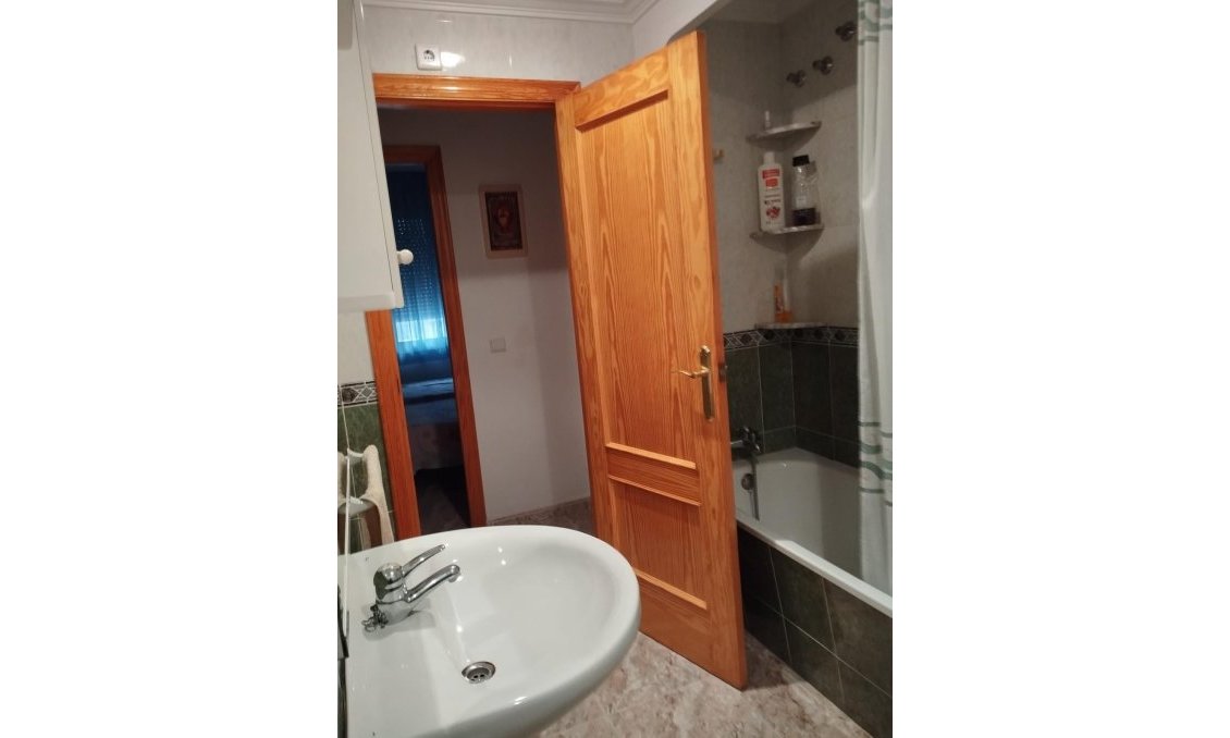 Segunda mano - Apartamento -
Torrevieja - Playa del Cura