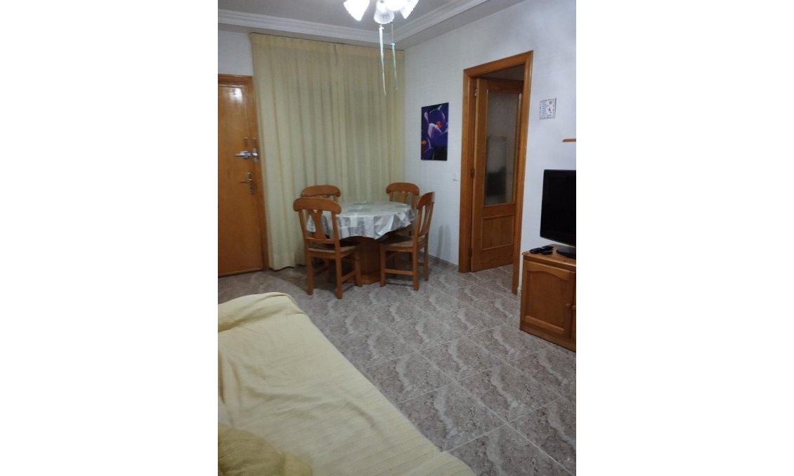 Segunda mano - Apartamento -
Torrevieja - Playa del Cura