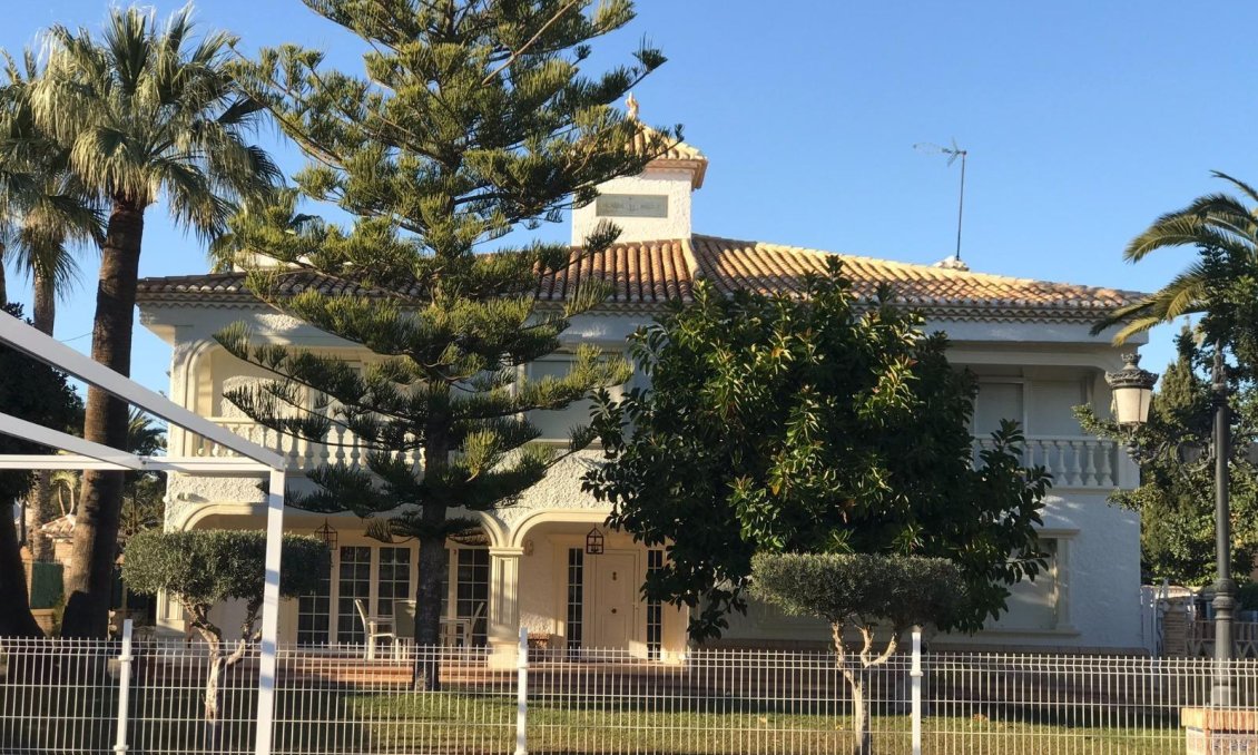 Wiederverkauf - Villa -
Orihuela Costa - Cabo Roig