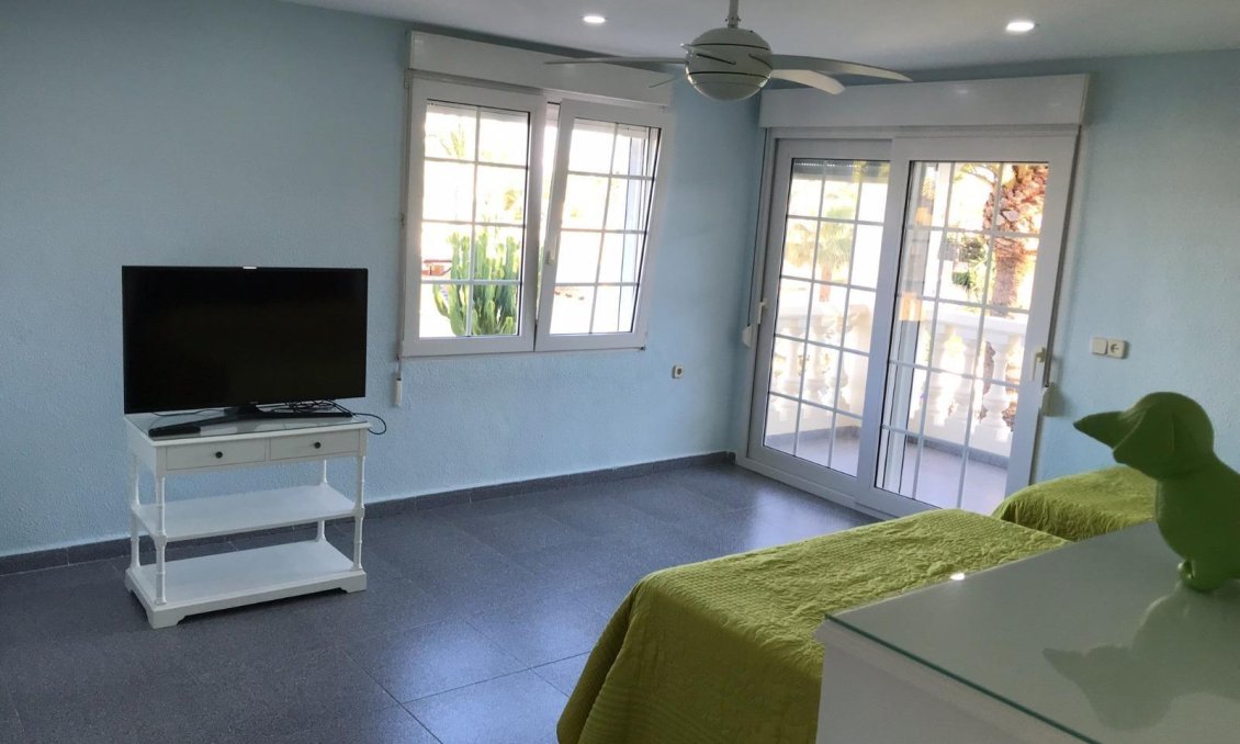Wiederverkauf - Villa -
Orihuela Costa - Cabo Roig