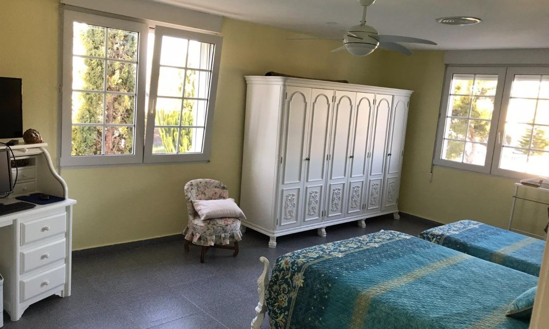 Wiederverkauf - Villa -
Orihuela Costa - Cabo Roig