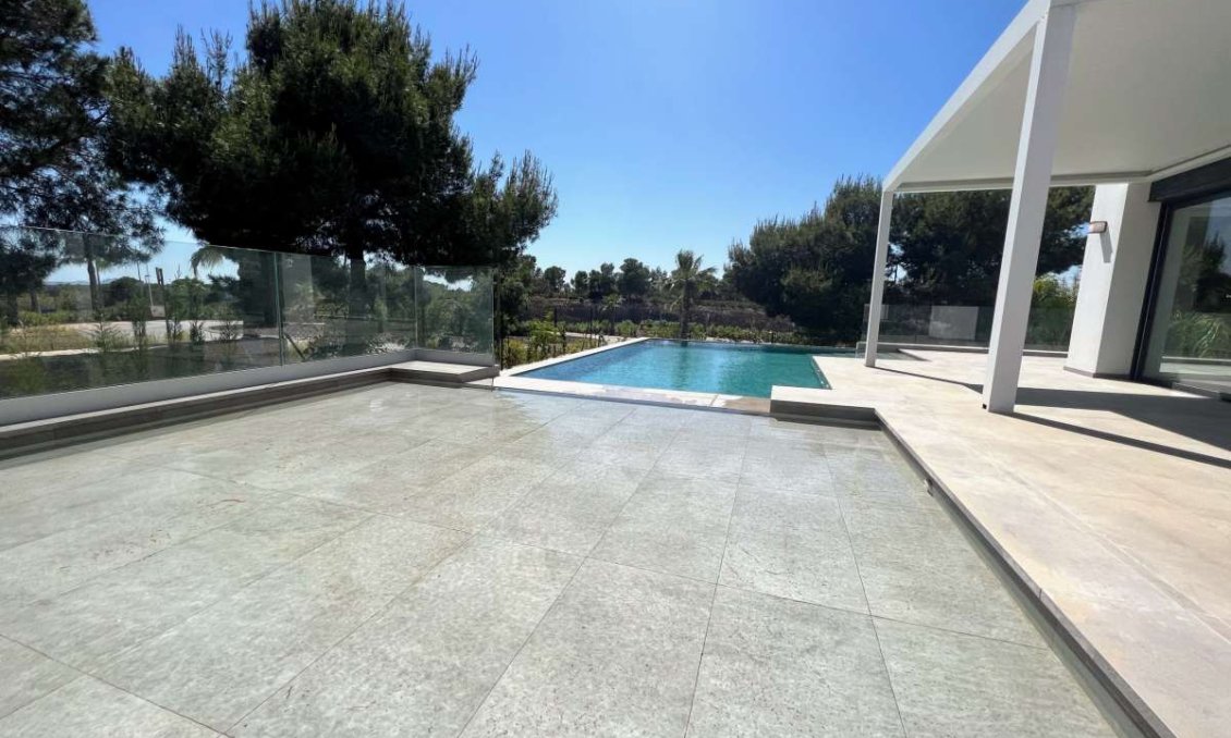 Segunda mano - Villa -
Orihuela - Inland