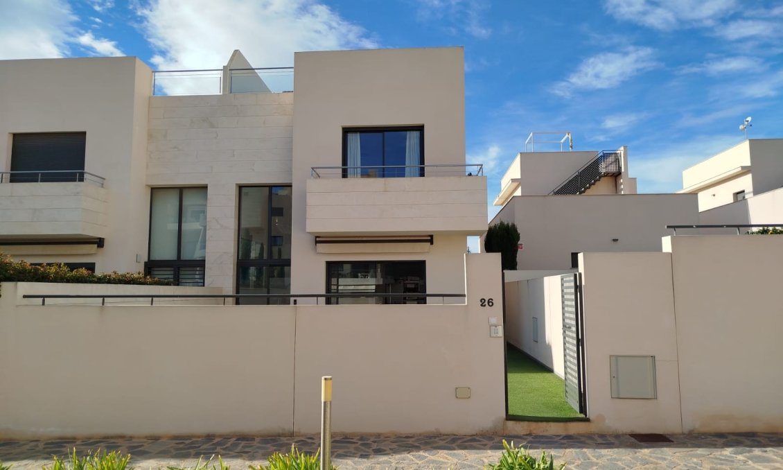 Revente - Villa -
Orihuela Costa - Costa Blanca