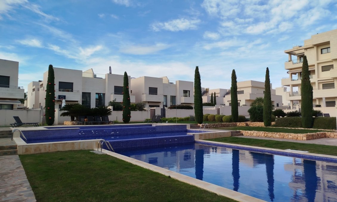 Revente - Villa -
Orihuela Costa - Costa Blanca