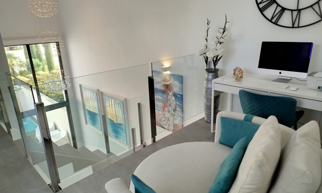 Revente - Villa -
Orihuela Costa - Costa Blanca