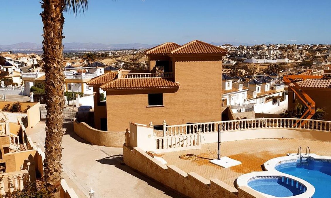 Segunda mano - Villa -
Ciudad Quesada - Costa Blanca