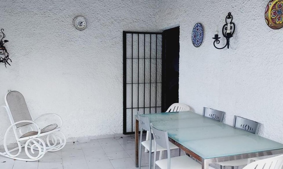 Segunda mano - Villa -
Orihuela Costa - Punta Prima