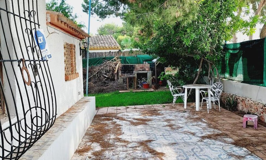Segunda mano - Villa -
Orihuela Costa - Punta Prima