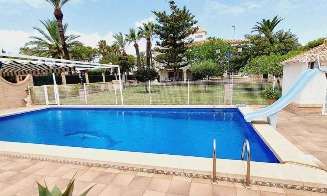 Segunda mano - Villa -
Orihuela Costa - Cabo Roig