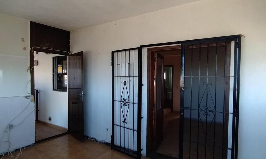 Segunda mano - Apartamento -
Torrevieja - La Mata