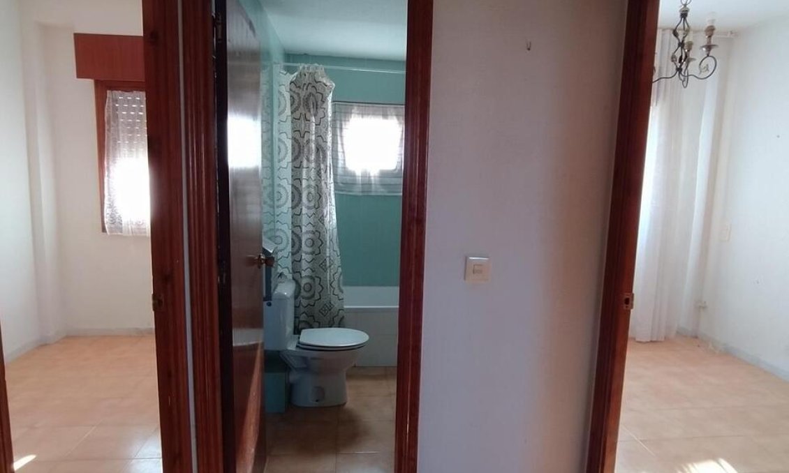 Segunda mano - Apartamento -
Torrevieja - La Mata