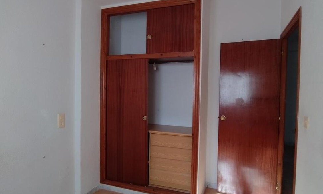 Segunda mano - Apartamento -
Torrevieja - La Mata