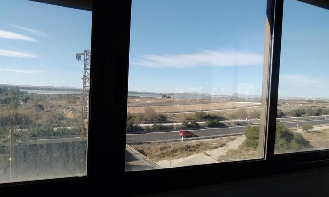 Segunda mano - Apartamento -
Torrevieja - La Mata