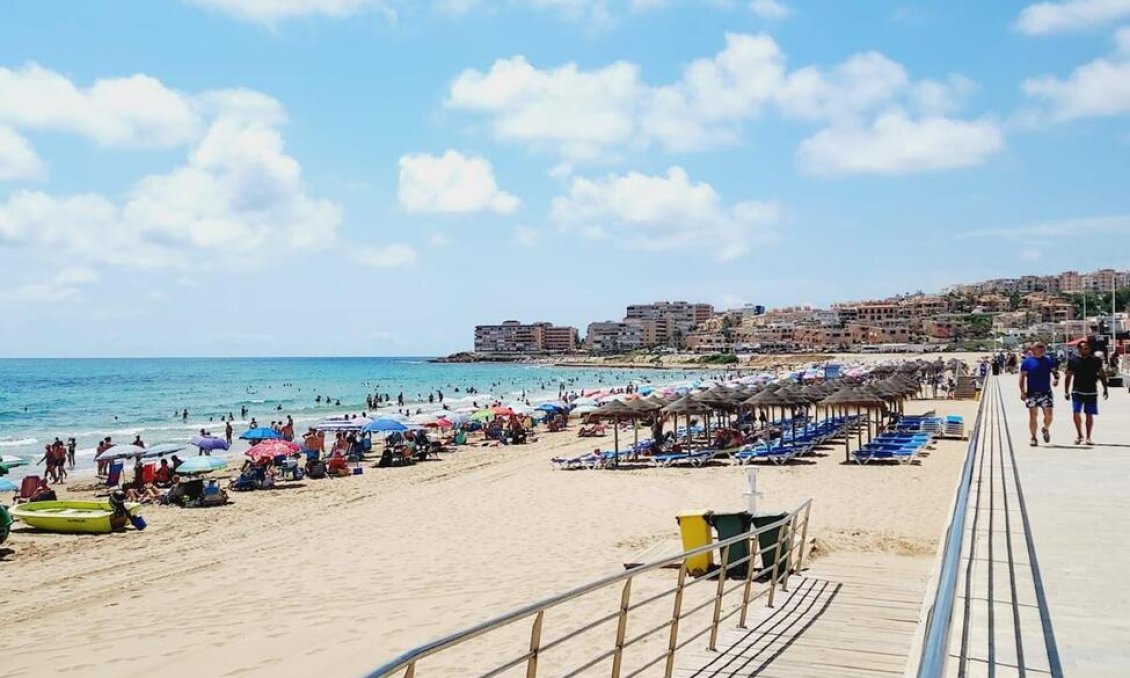 Segunda mano - Apartamento -
Torrevieja - La Mata
