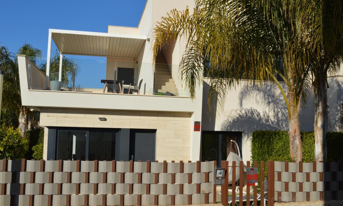 Segunda mano - Villa -
Pilar de la Horadada - Las Higuericas